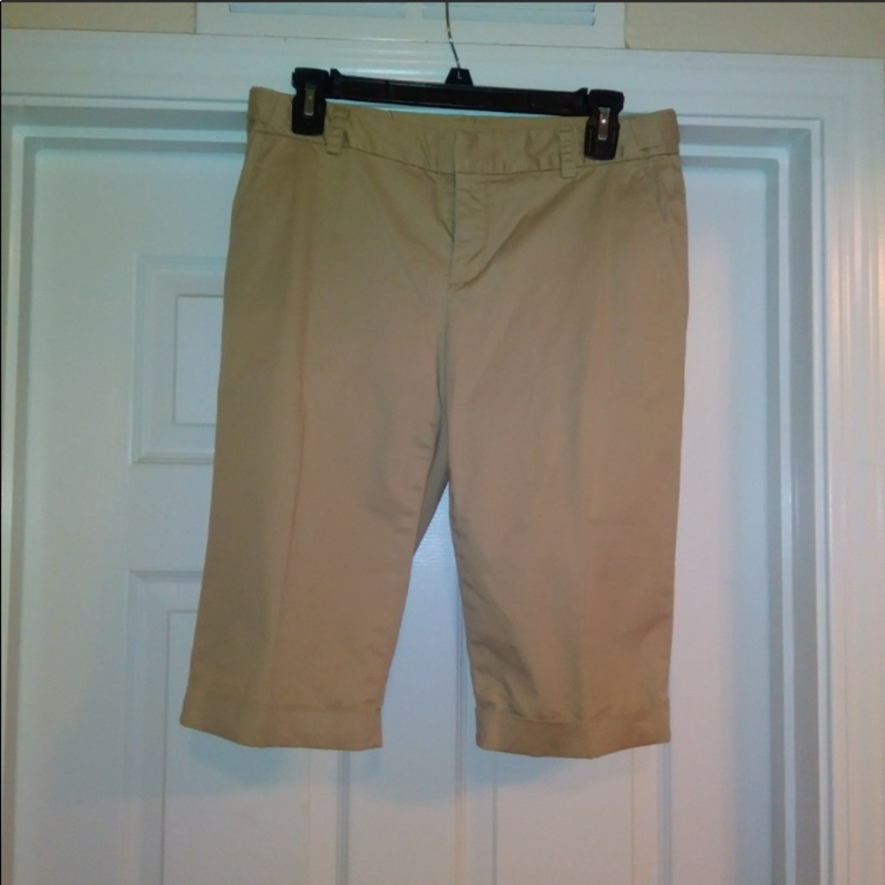 Banana Republic Stretch Martin fit tan Bermuda shorts